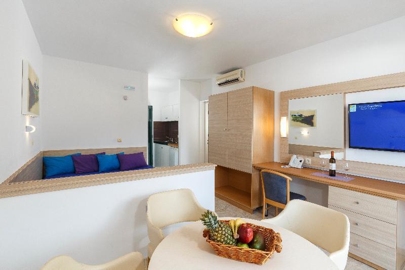 Lindos Gardens Resort Complex מראה חיצוני תמונה